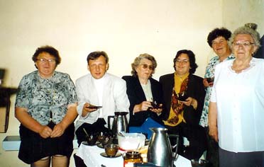 nach dem Gotesdienst (um 1996)