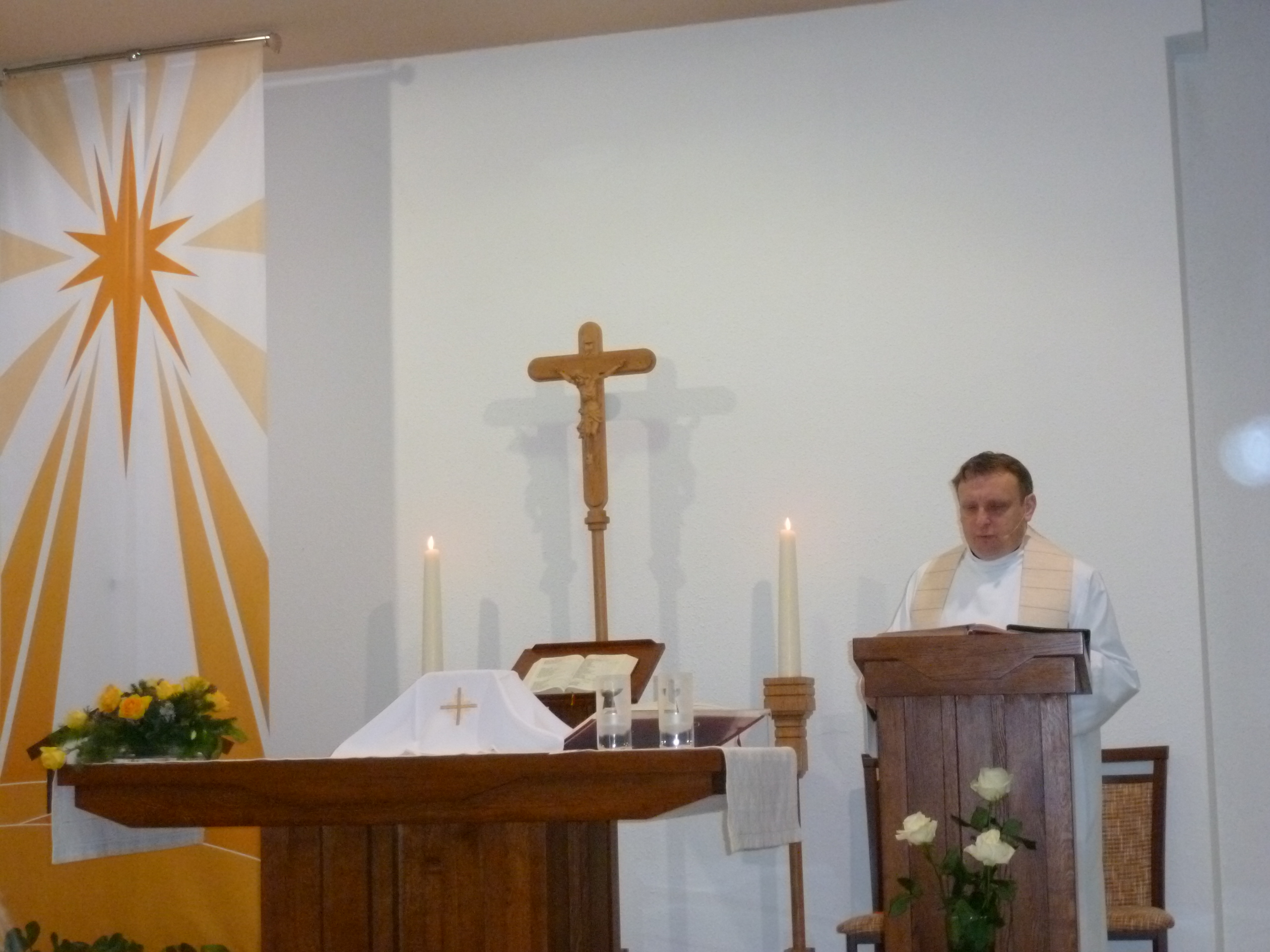 Deutscher Gottesdienst im neuen Gemeindezentrum in Köslin.