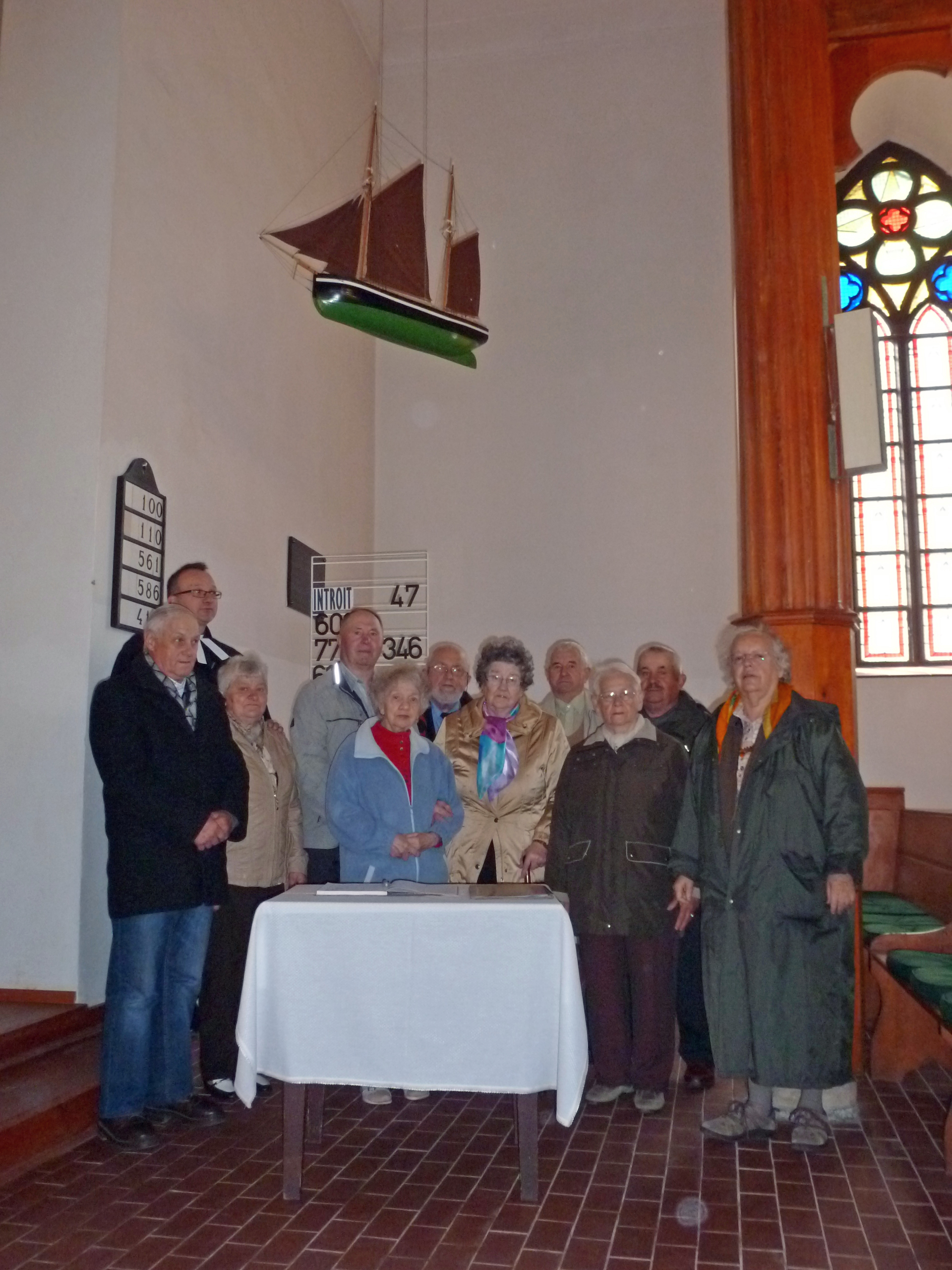 Vor dem Gottesdienst in Stolp.